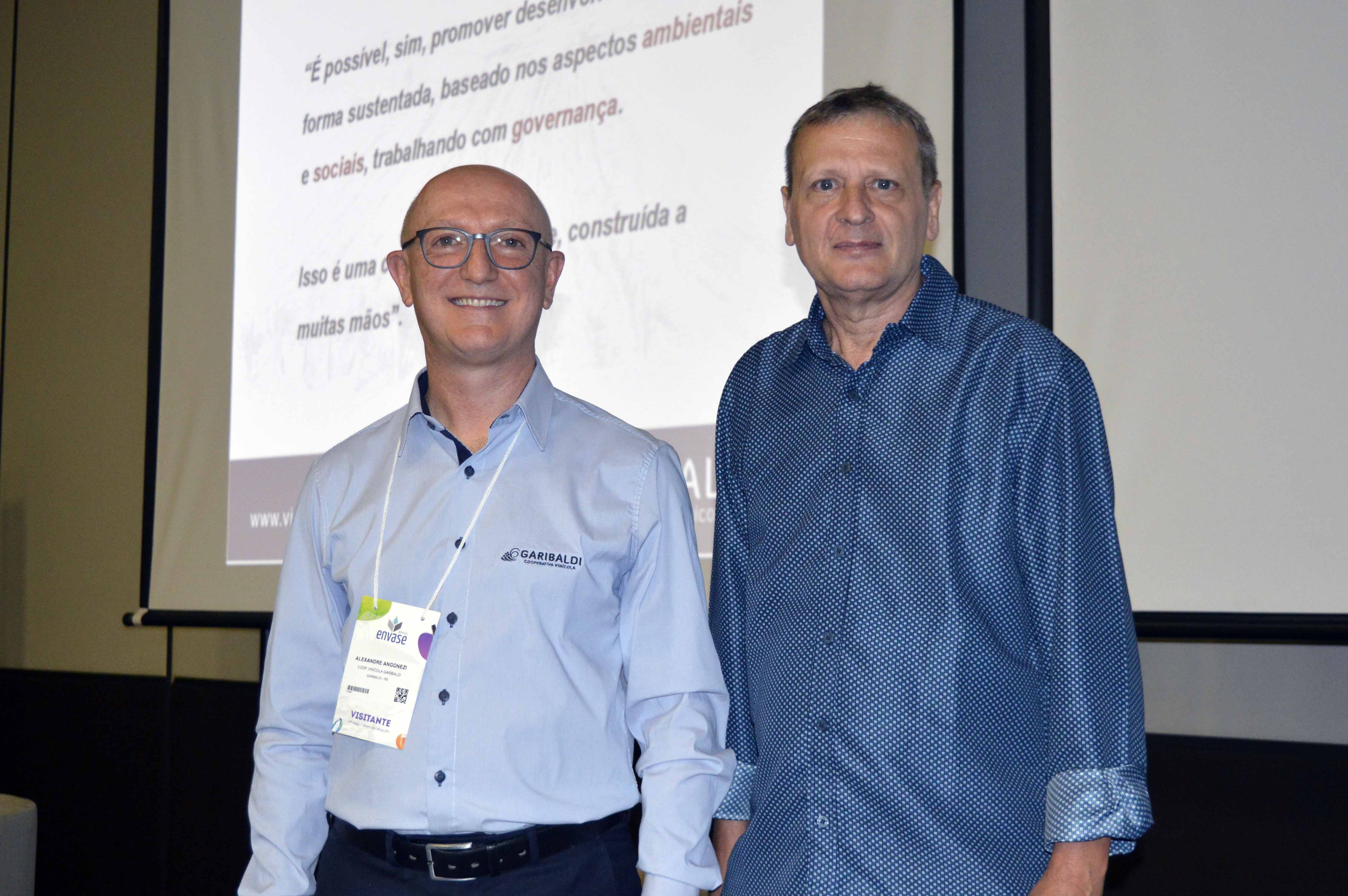 Alexandre Angonezi, Diretor Executivo da Cooperativa Vinícola Garibaldi, e Carlos Parra, Diretor do Beverage Day