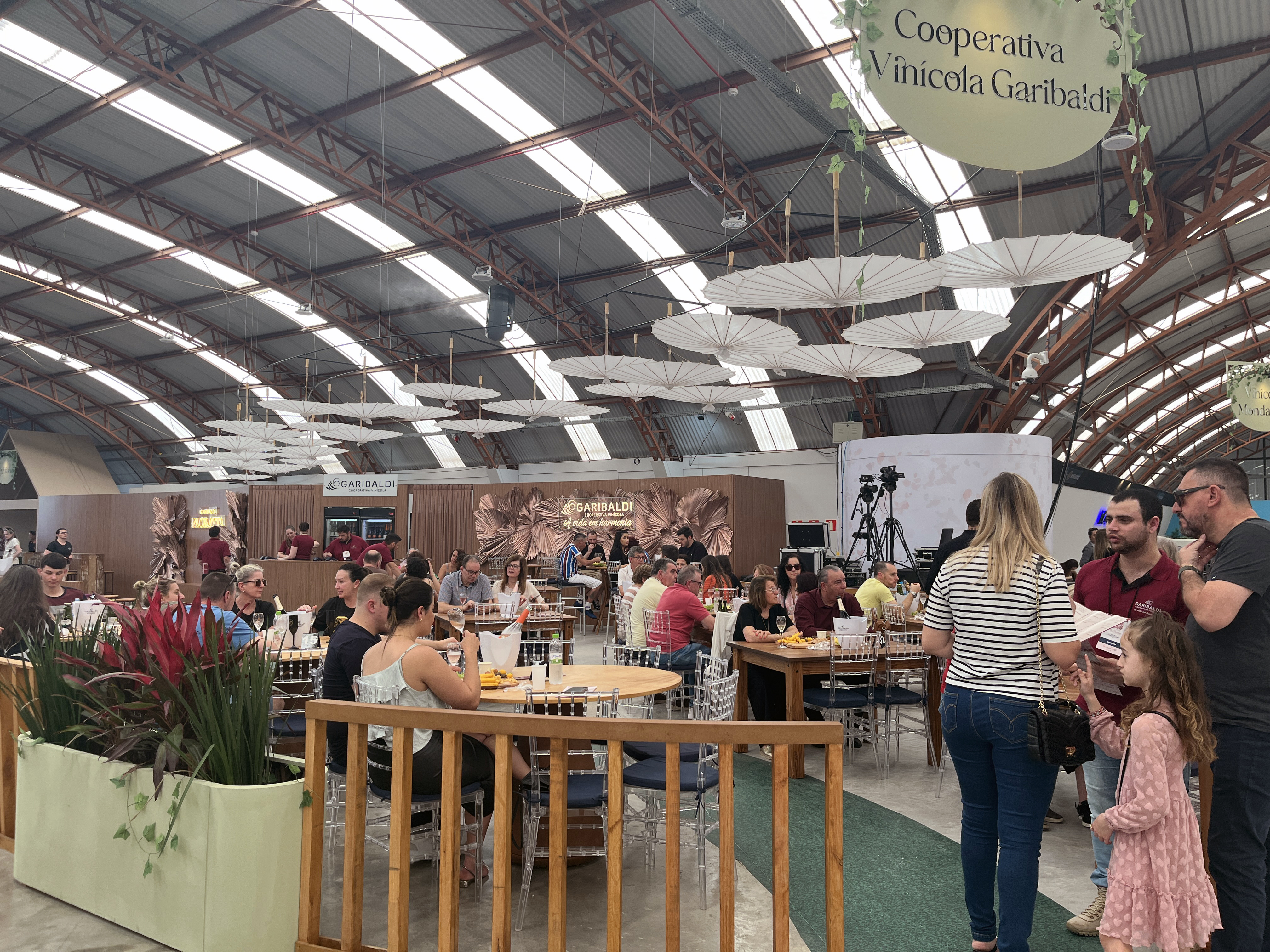 Cooperativa Vinícola Garibaldi na Fenachamp - Crédito: Exata Comunicação, Bárbara Salvatti