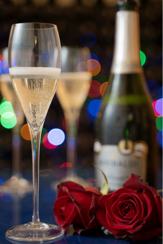 Descubra os vinhos e espumantes que mais combinam com seu amor para  presentear no Dia dos Namorados! | Fique por dentro | Blog da Vinícola  Garibaldi